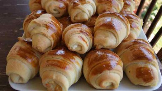 Mayalı Hamurdan Poğaça Tarifi ve Malzemeleri