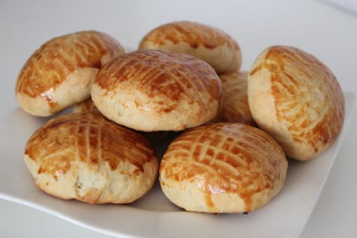 Mayalı Peynirli Poğaça Tarifi ve Malzemeleri