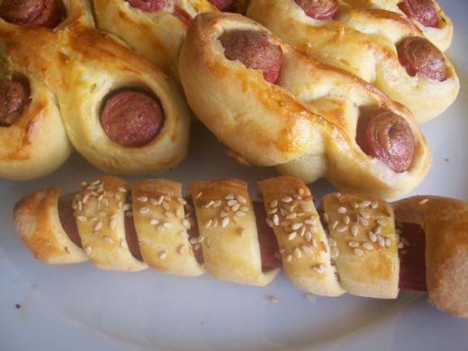 Sosisli Poğaça Tarifi ve Malzemeleri