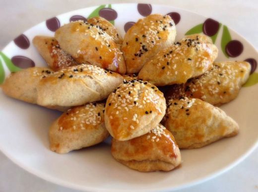 Zeytinyağlı Poğaça Tarifi ve Malzemeleri